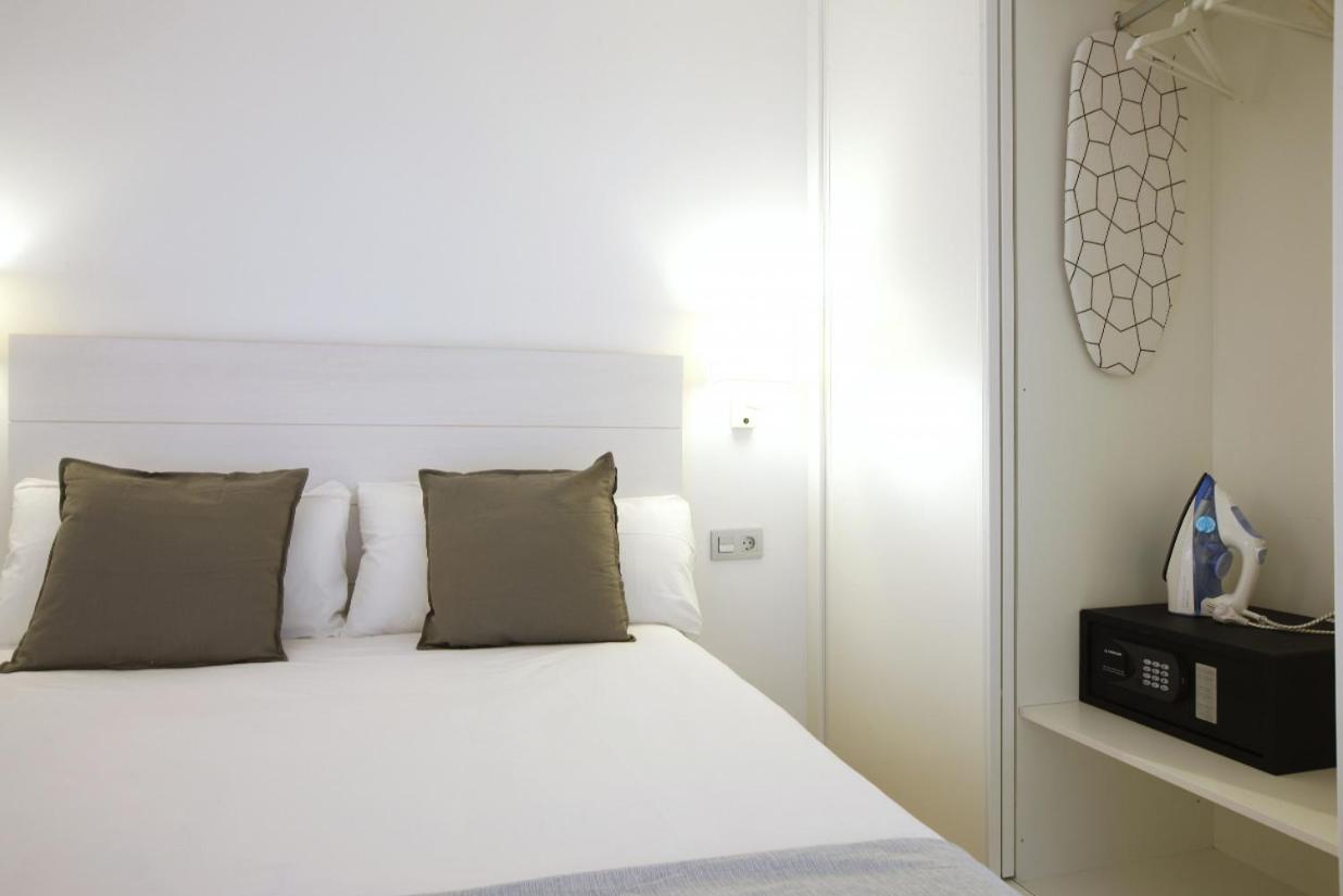 בנאלמדנה Apartamentos Holidays Benalbeach מראה חיצוני תמונה